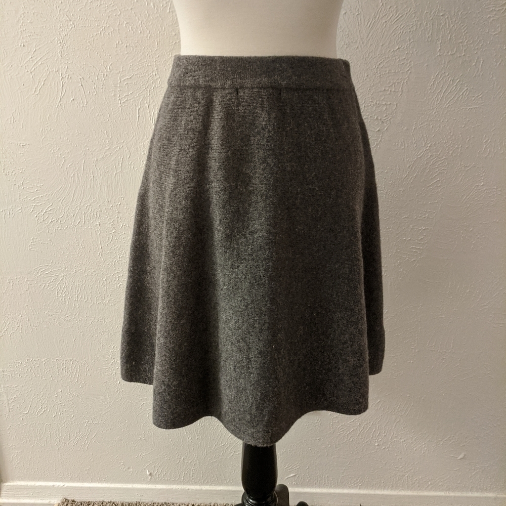 NWOT Tahari Wool Skater Skirt S